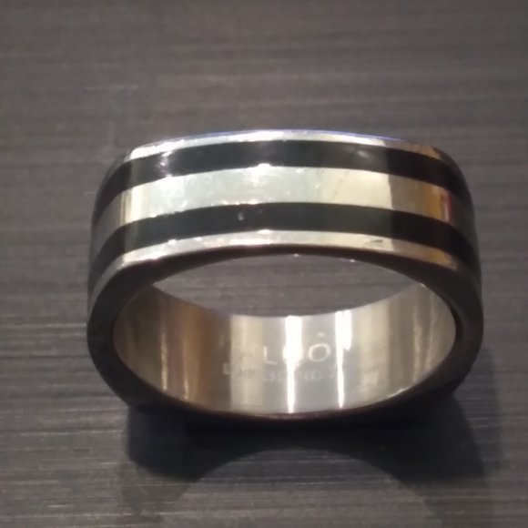 Aldo Other - Men's ALDO Stainless Steel Ring Black & Silver Size 12